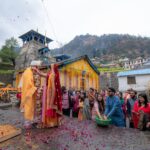 त्रिजुगीनारायण में शादी का क्रेज, दुनिया भर से आ रहे जोड़े, हो चुकी 500 से अधिक शादियां