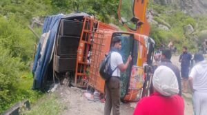 kanvdiya-truk-accident-.jpg