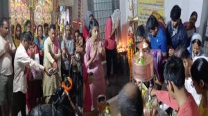 sawan-pooja-in-shiv-mandir.jpg