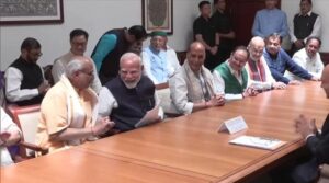 UPRASHTRPATI-NAMANKAN-PM-MODI-PRASTAWAK.jpg