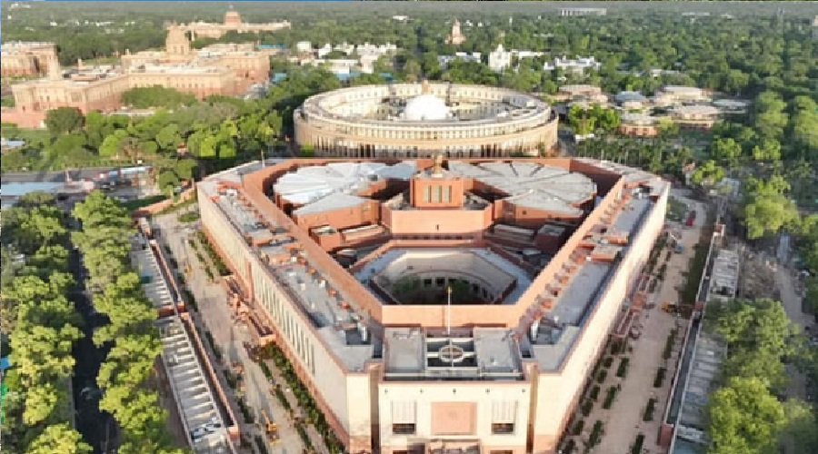 parliyament.jpg