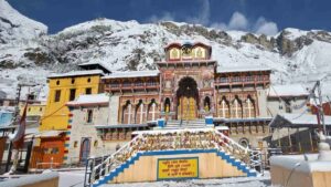 badrinath-dham-snowfall.jpg