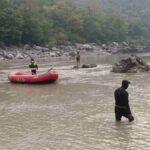 resqu-in-ganga-rishikesh.jpg