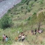 चमोली में दर्दनाक सड़क हादसा, घेस मार्ग पर टैक्सी खाई में गिरी, चार की मौत, तीन गंभीर