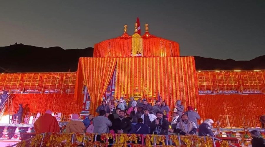 badrinath-dham-kapat-cloesd.jpg